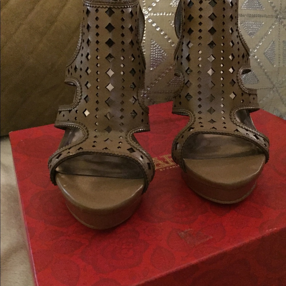 Carlos Marsalis Soft Taupe Heeled Sandals - Picture 6 of 8